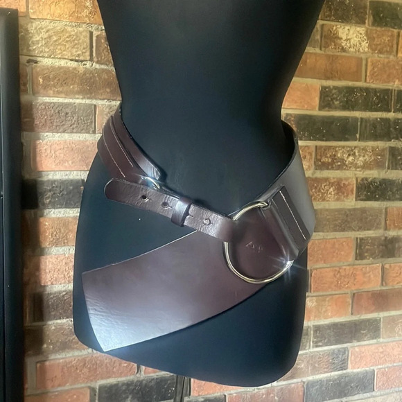 Wide Brown leather‎ belt - Picture 1 of 10